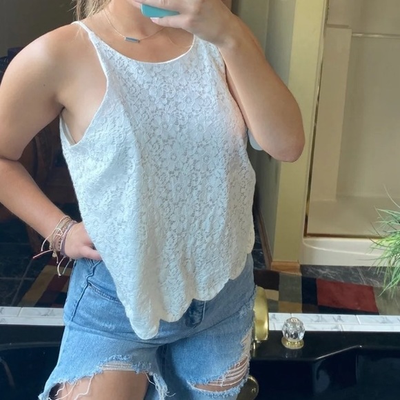 Francesca’s white tank - Picture 2 of 3